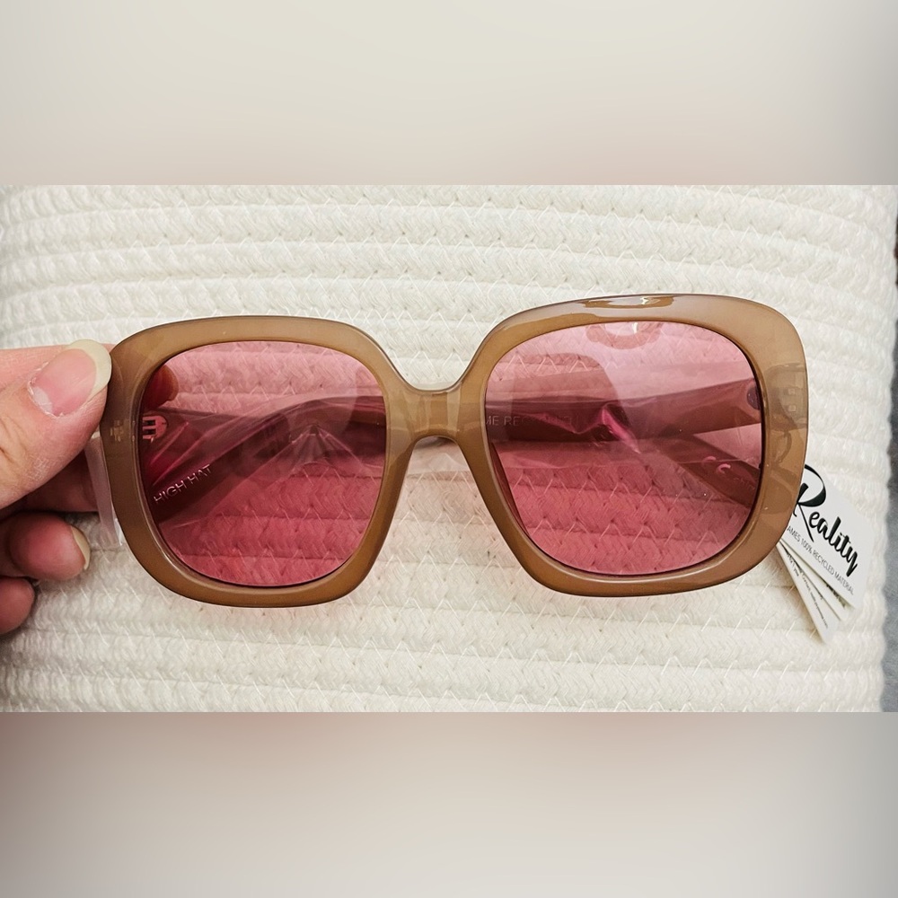 NEW Reality Eyewear High Hat Sunglasses